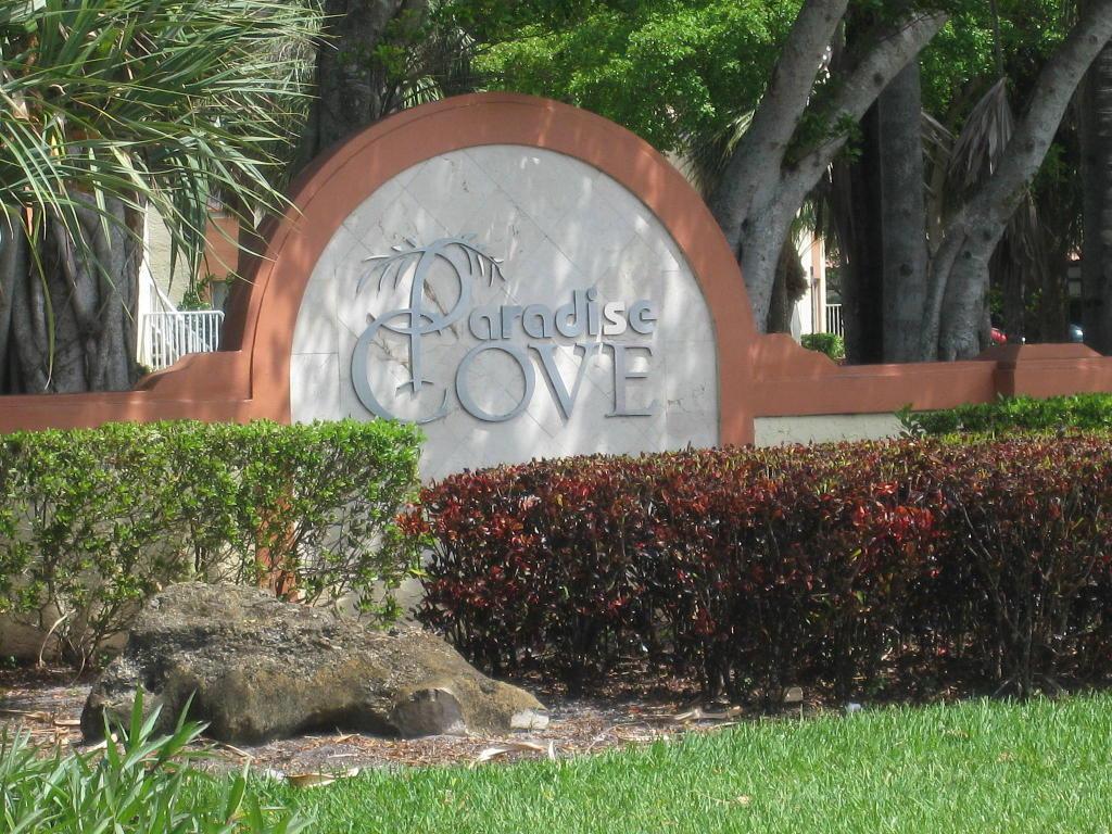 1272 The Pointe Drive - Photo 1