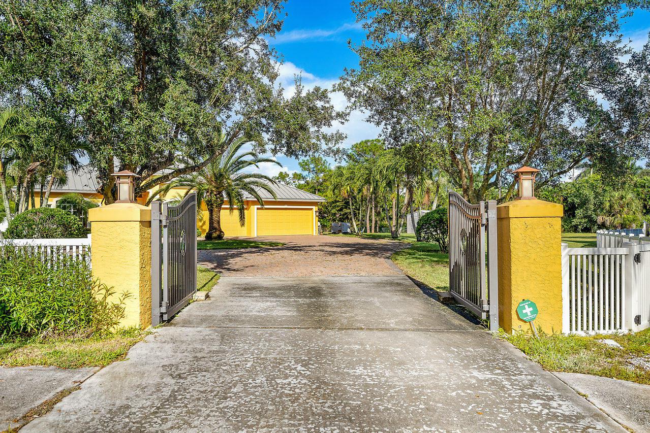 11028 83rd Lane - Photo 1