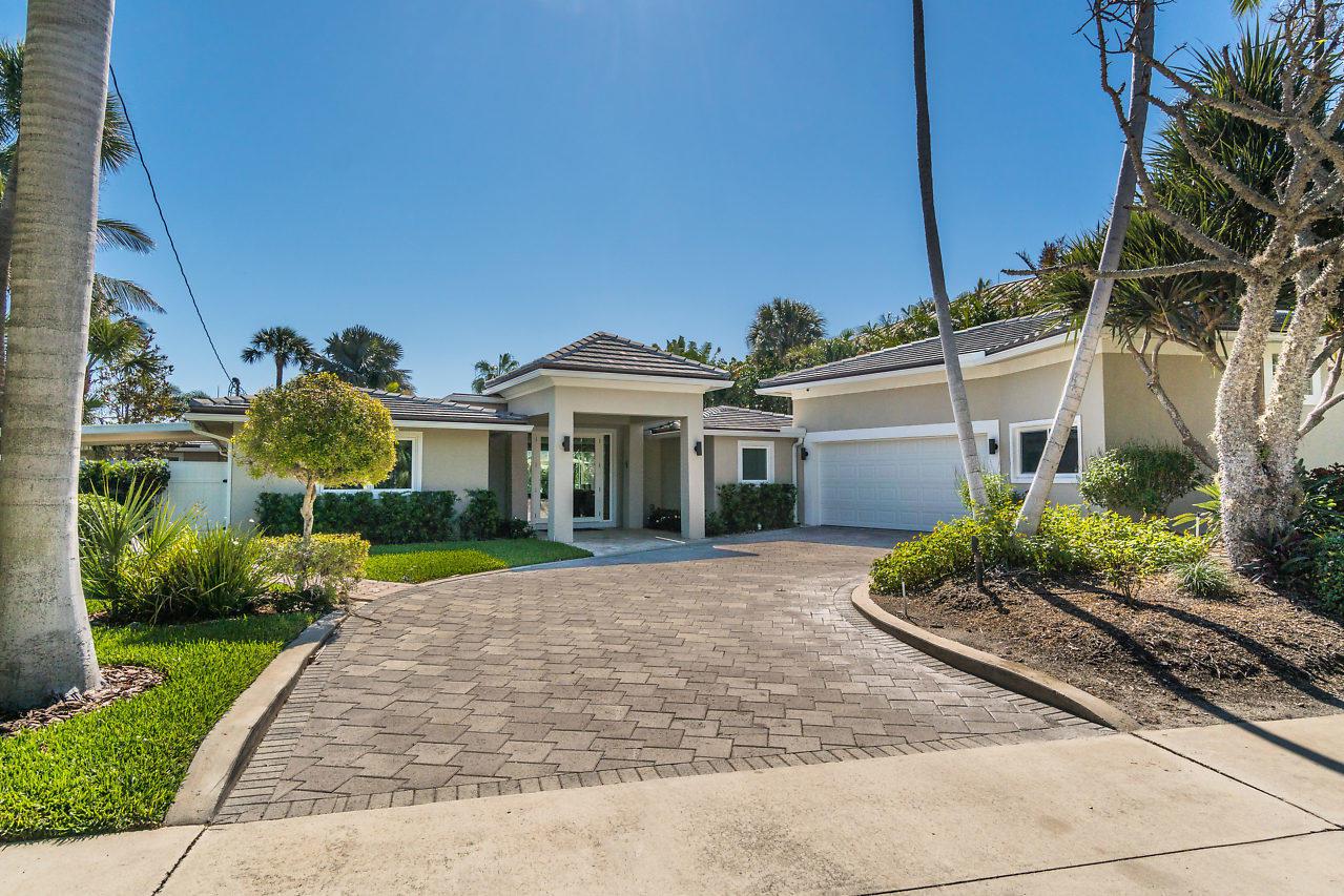 714 Lake Drive - Photo 1