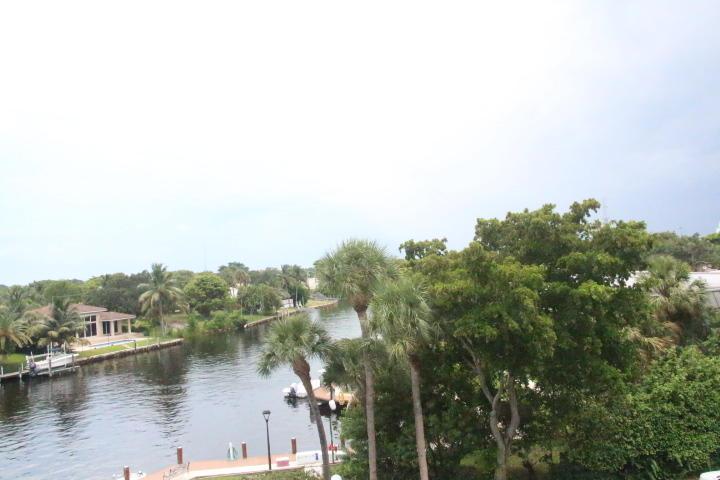 21 Royal Palm Way - Photo 1