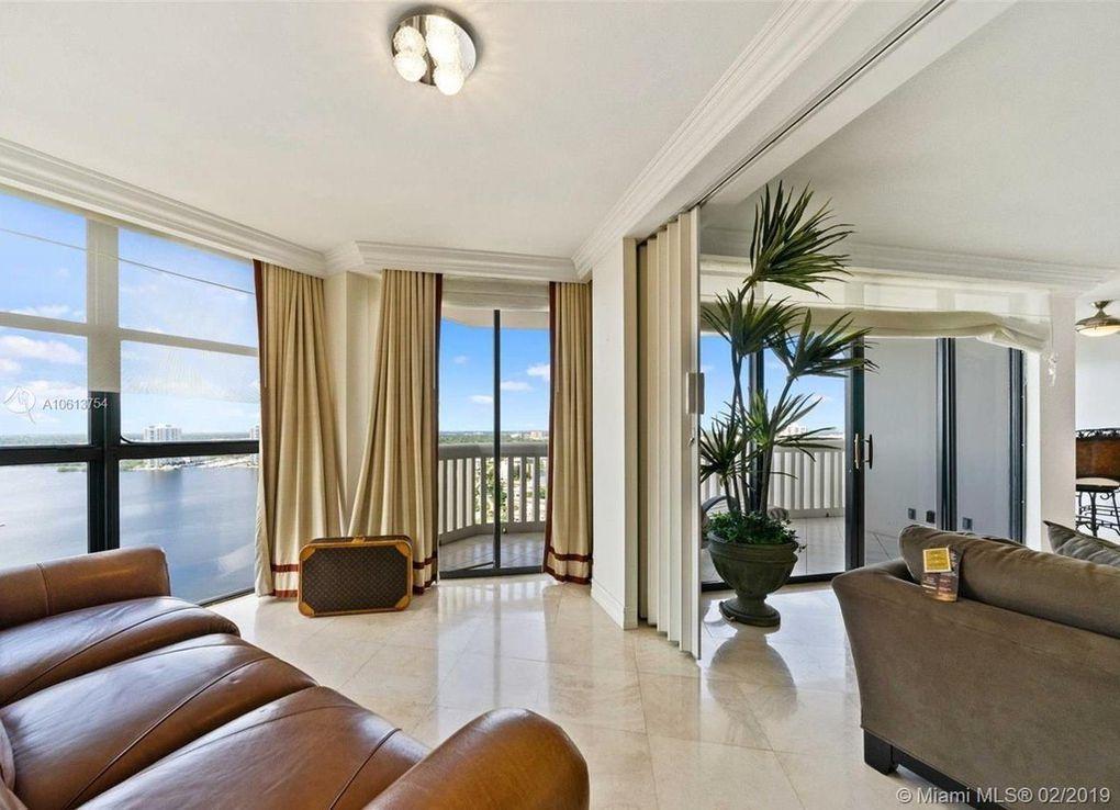 1000 Island Boulevard - Photo 1