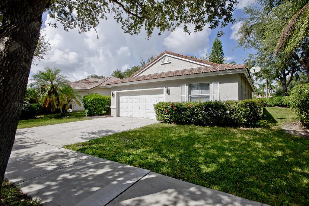 5407 49th Street - Photo 1