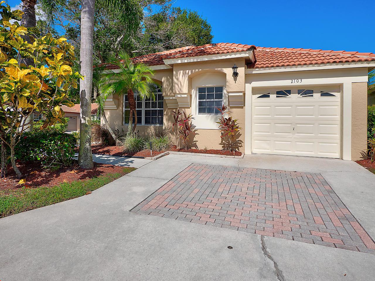 2103 Bonisle Circle - Photo 1
