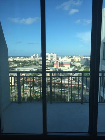 300 Australian Avenue - Photo 1