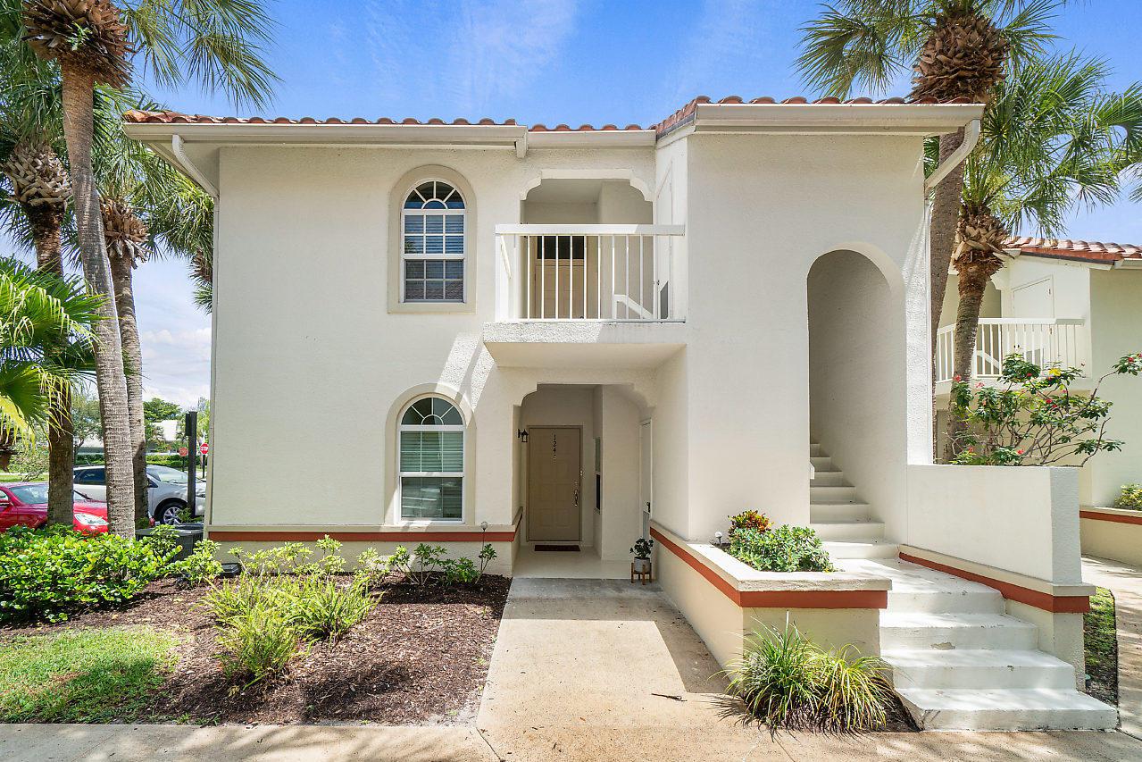 124 Cypress Pointe Drive - Photo 1