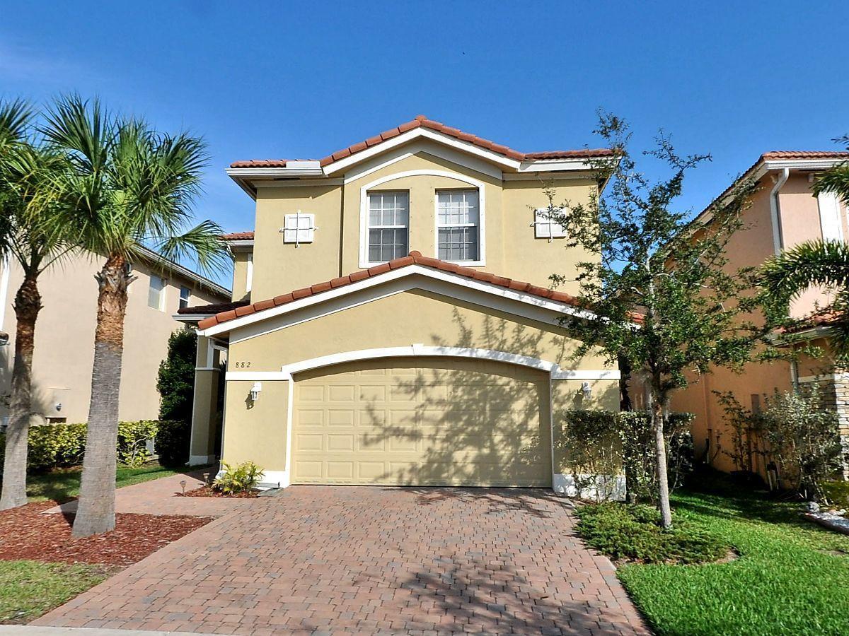 882 Leonardo Circle - Photo 1