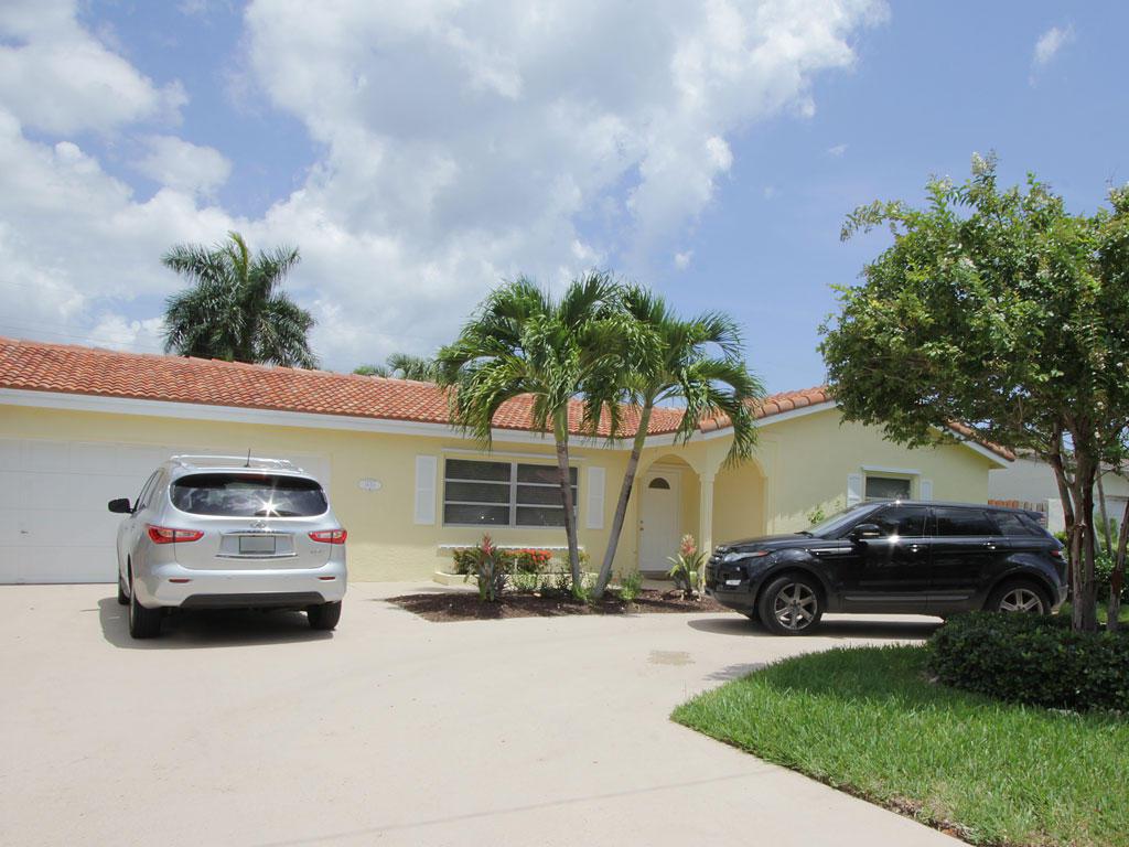 1633 5th Street - Photo 1