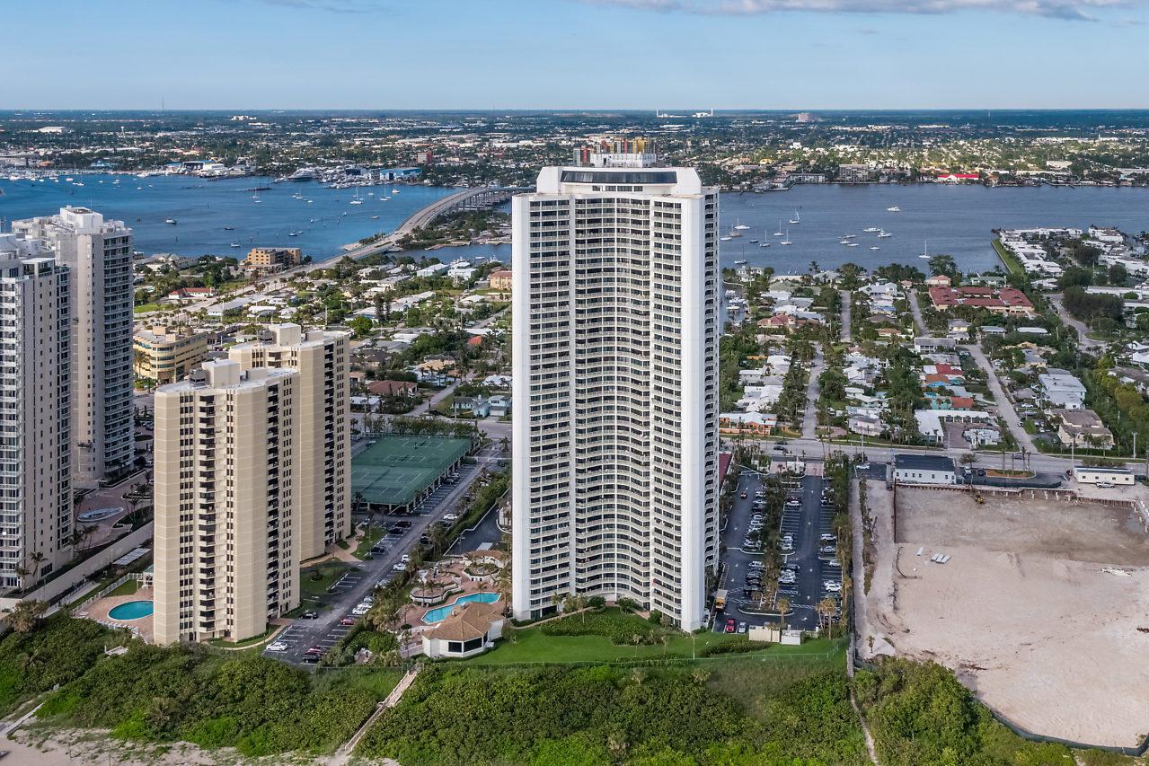 3000 Ocean Drive - Photo 1