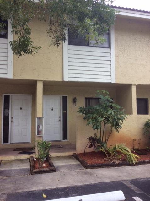 9290 40 Street - Photo 1