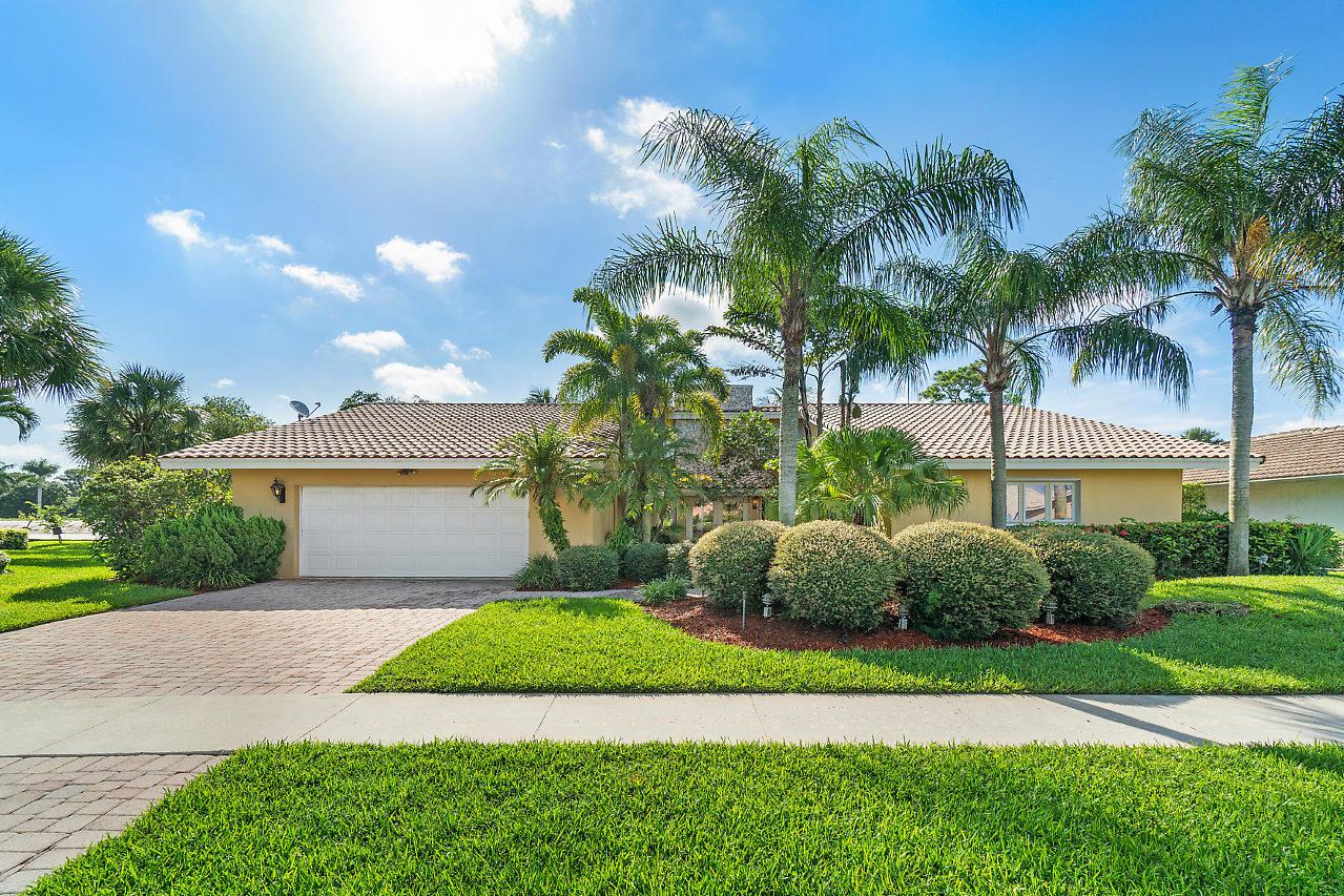 22120 Serenata Circle - Photo 1