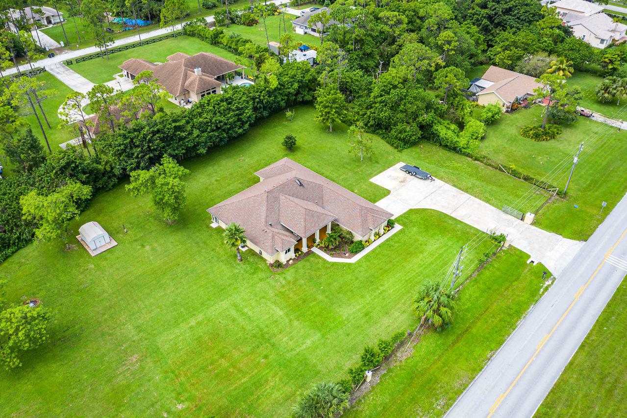 14918 Temple Boulevard - Photo 1