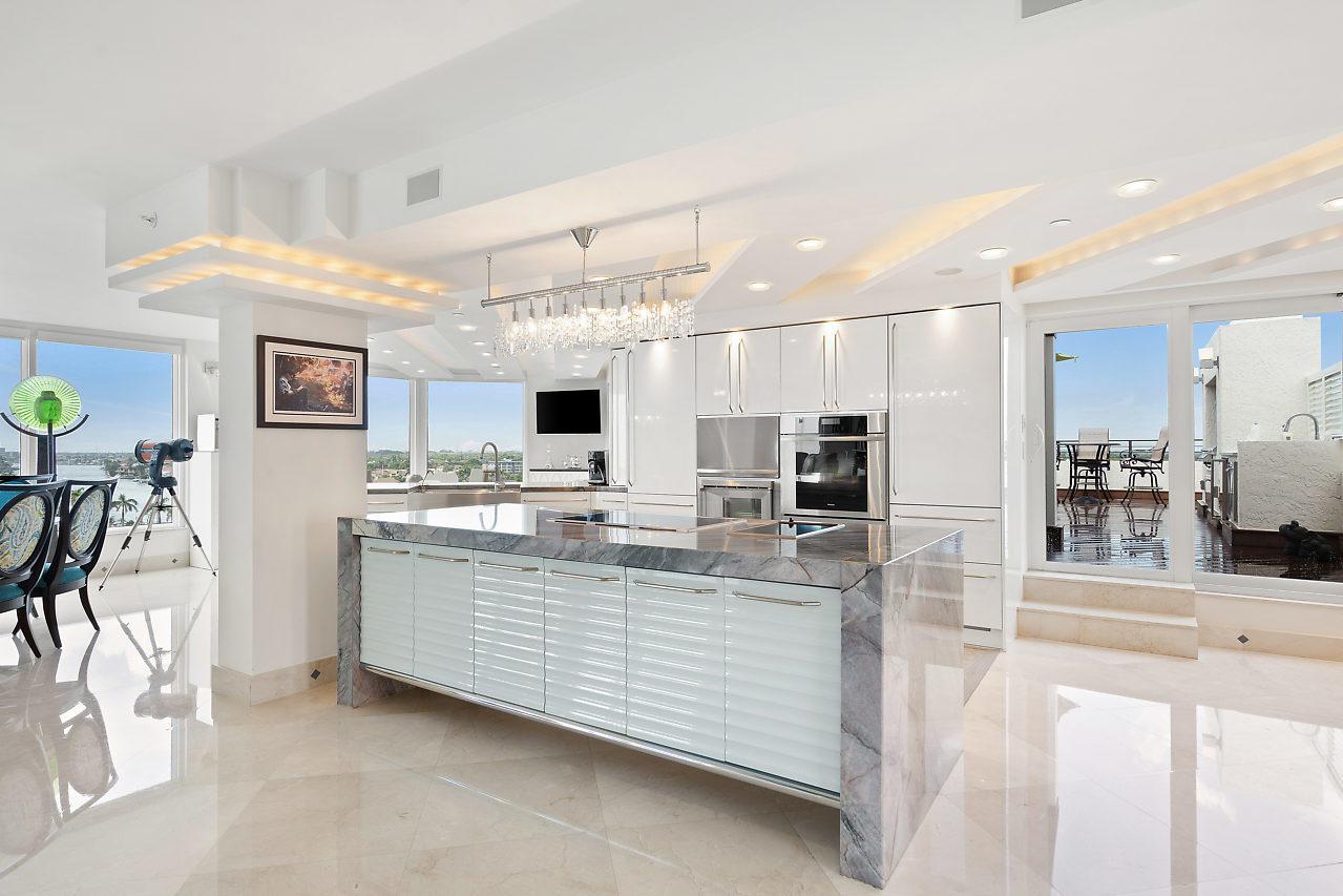 2575 Ocean Boulevard - Photo 1
