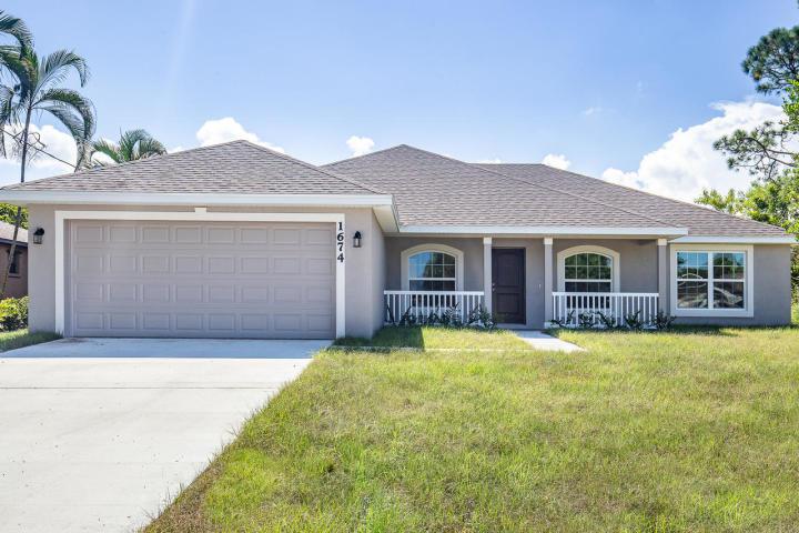 5607 Palm Drive - Photo 1