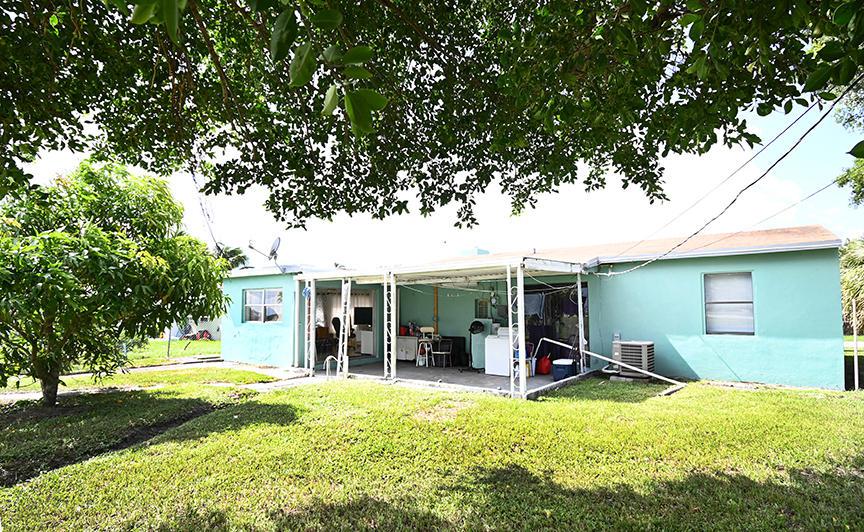732 Troy Boulevard - Photo 1