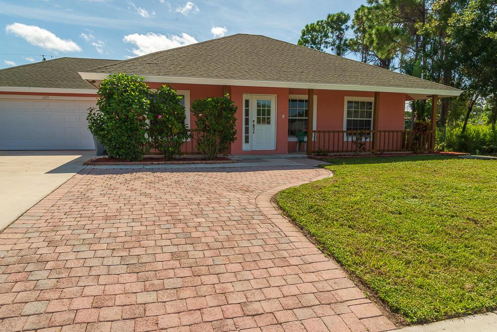 1273 Airoso Boulevard - Photo 1 1273 Airoso Boulevard - Photo 1