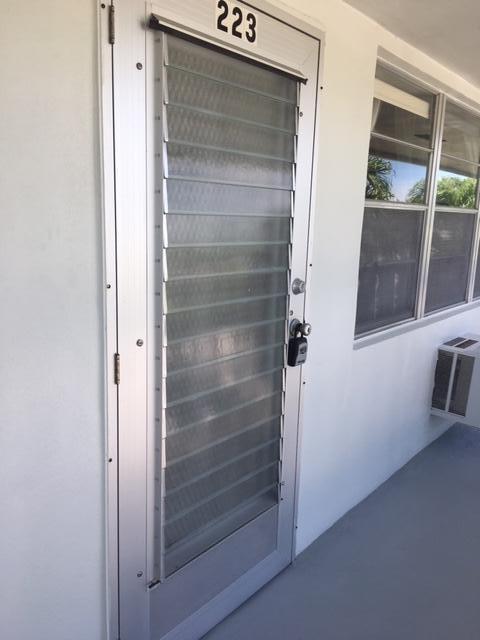 223 Windsor J - Photo 1