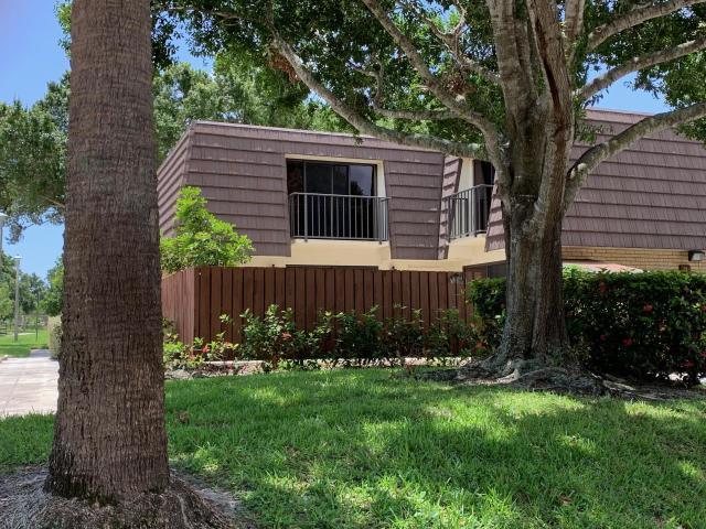 7301 73rd Way - Photo 1