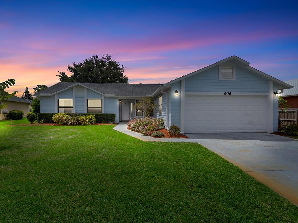 606 Barr Street - Photo 1