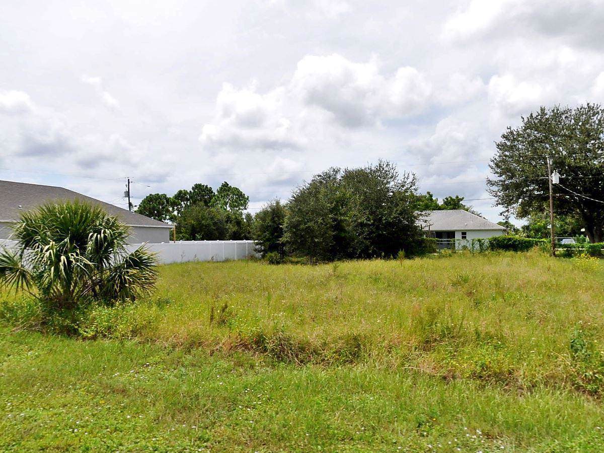 668 Cynthia Street - Photo 1