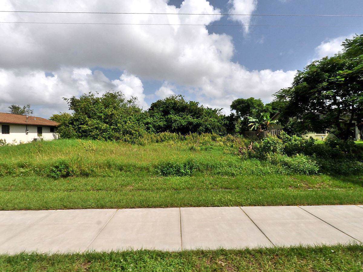 2141 Cameo Boulevard - Photo 1