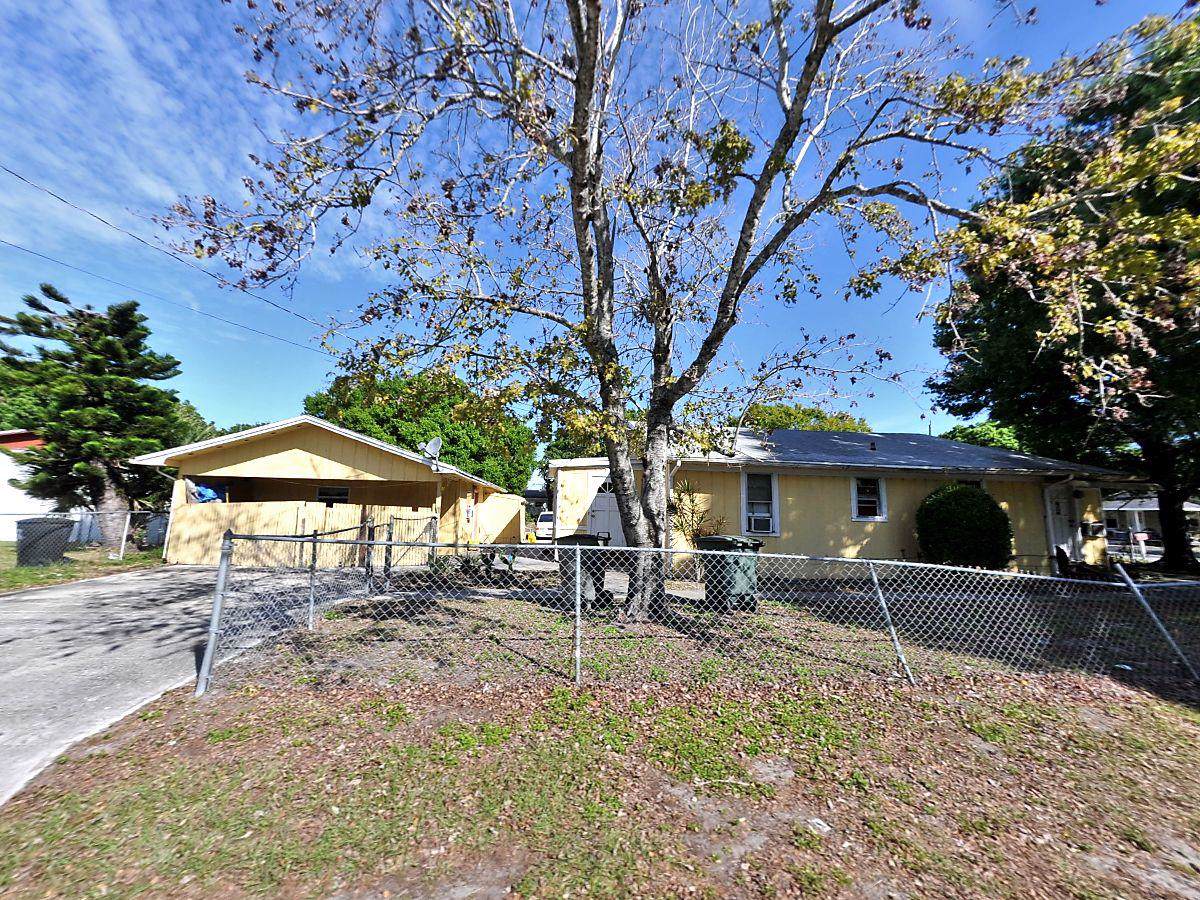 611 21st Street - Photo 1