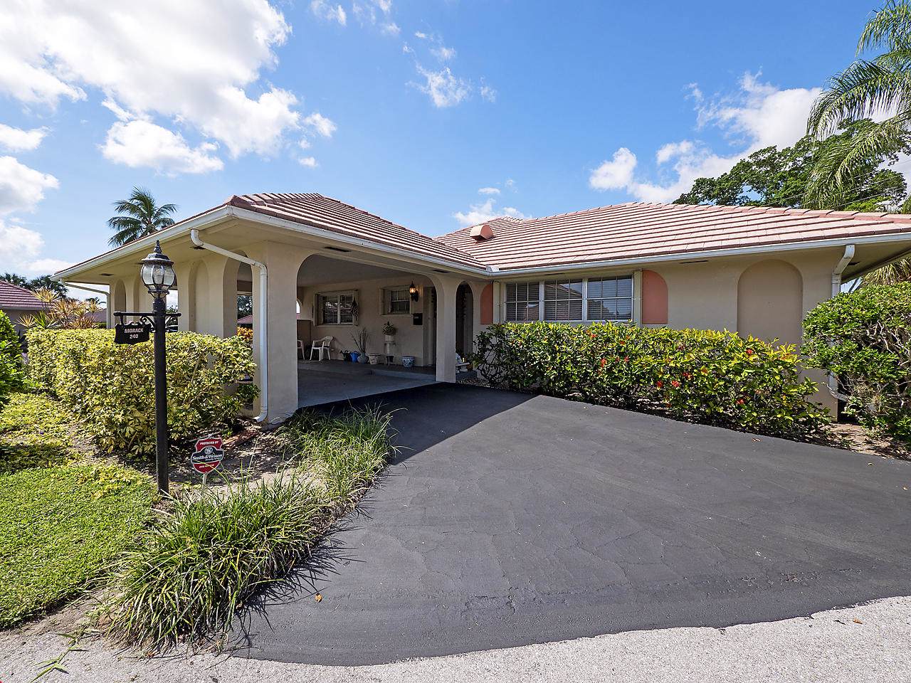 240 Rio Vista Circle - Photo 1
