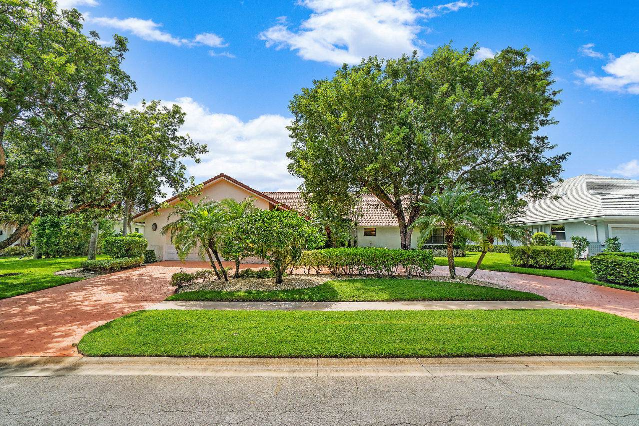 4912 Bocaire Boulevard - Photo 1