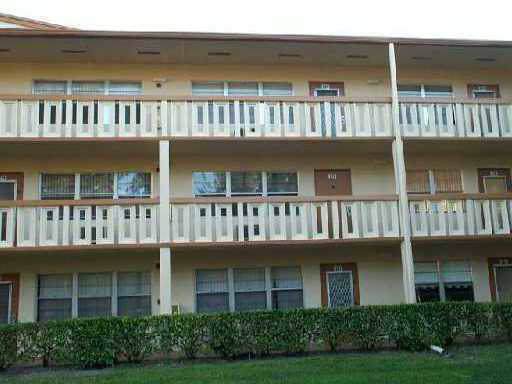 219 Suffolk F - Photo 1