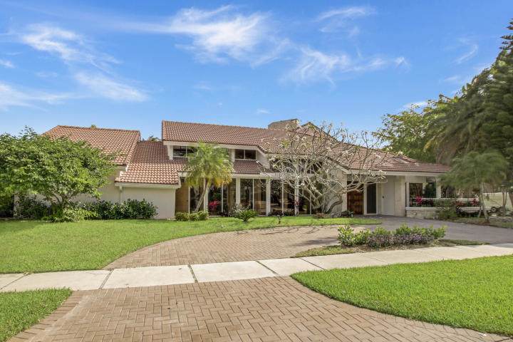 3270 St James Drive - Photo 1