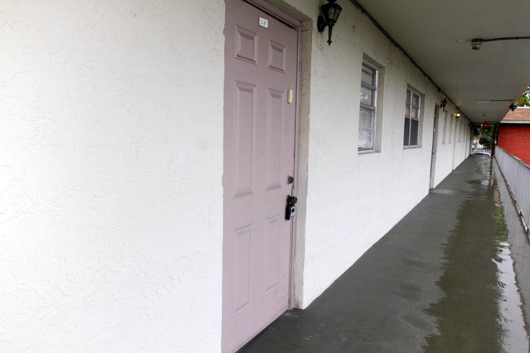 601 State Road 7 - Photo 1