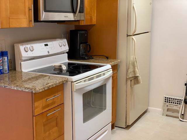 1068 Cornwall D - Photo 1