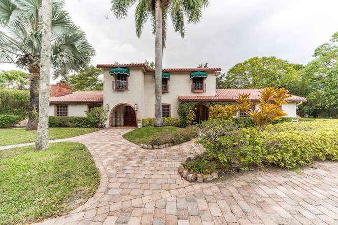 6697 Grande Drive - Photo 1