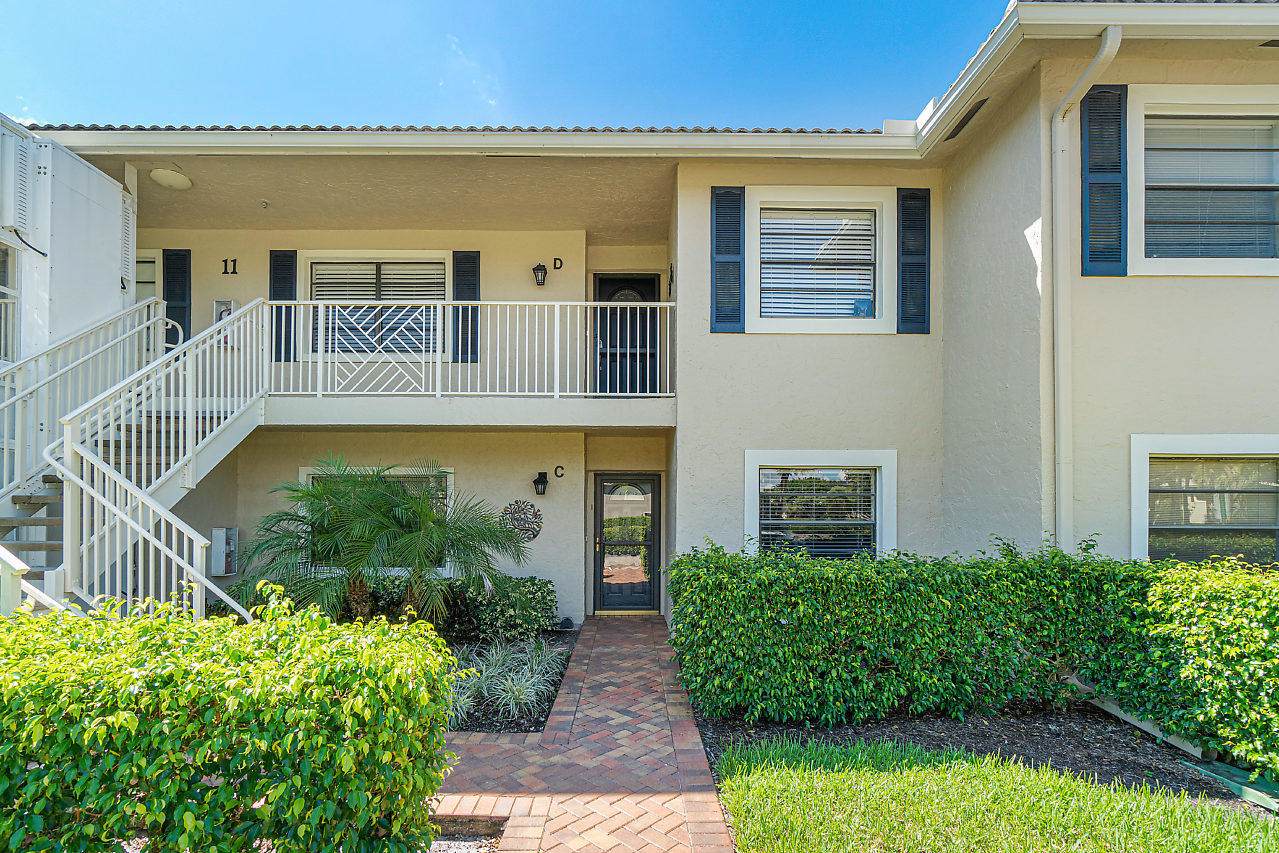 11 Stratford Drive - Photo 1