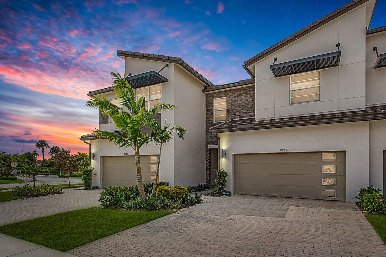 8952 Kingsmoor Way - Photo 1