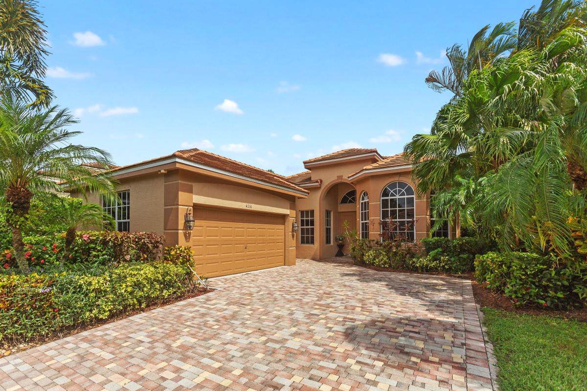 4236 Imperial Isle Drive - Photo 1