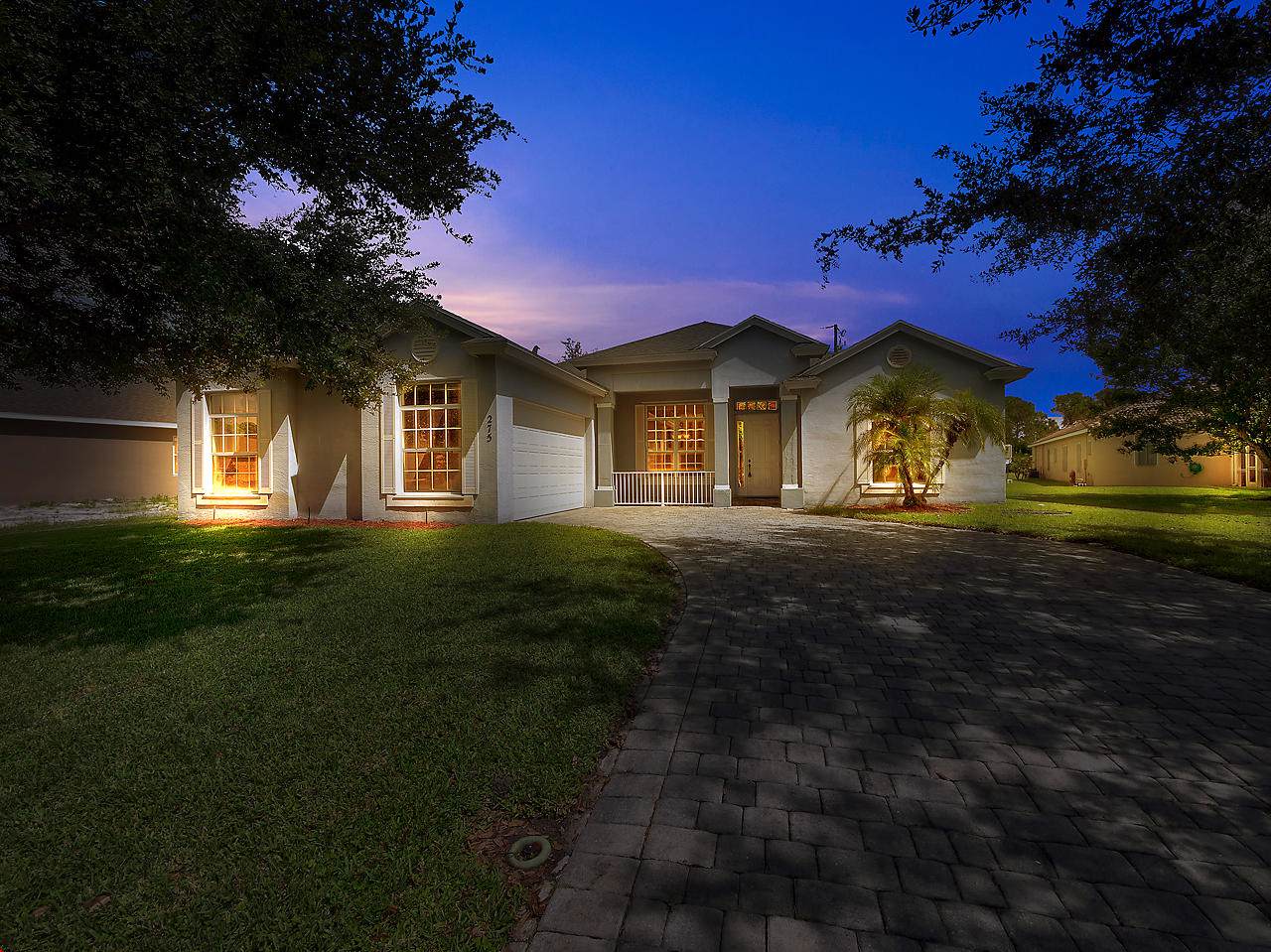 275 Uneeda Place - Photo 1