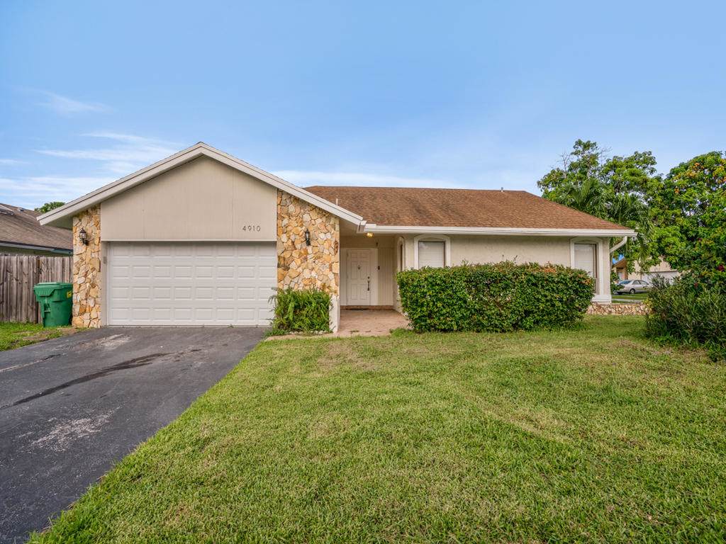 4910 84th Avenue - Photo 1