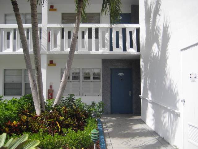 1046 Exeter C - Photo 1