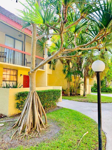 793 Se 1st Way - Photo 1