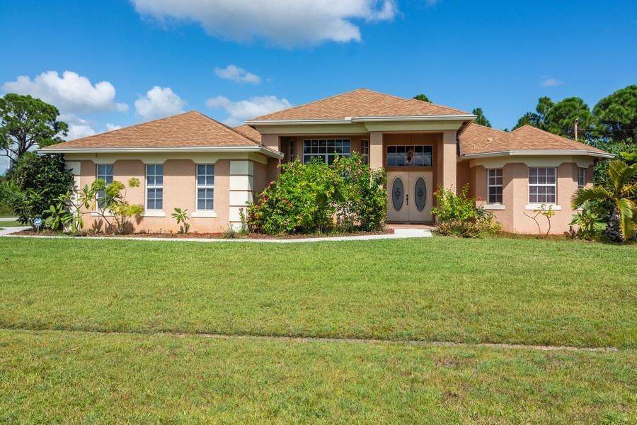 5815 Basswood Street - Photo 1