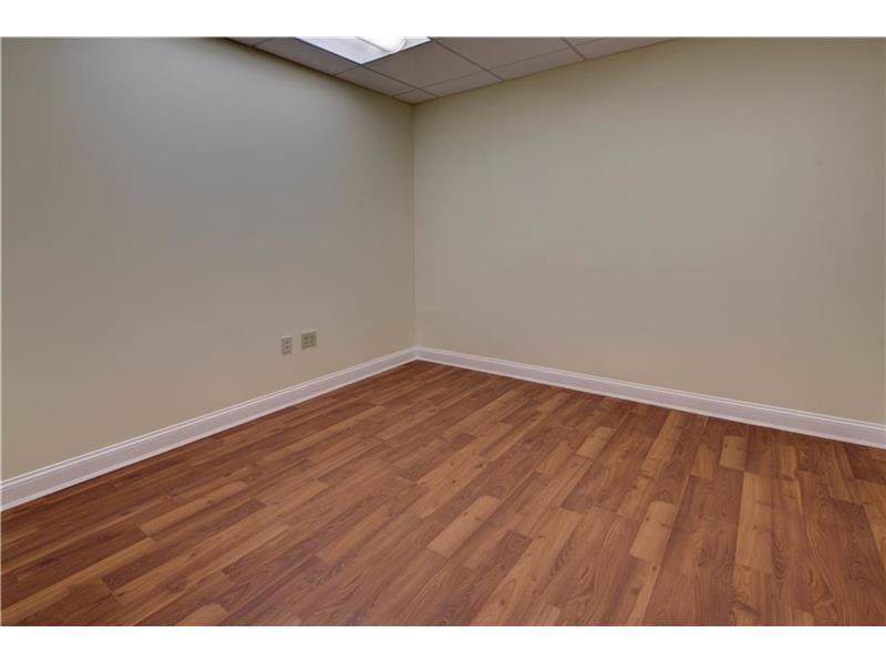 2701 Oakland Park Boulevard - Photo 1