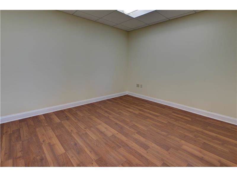 2701 Oakland Park Boulevard - Photo 1