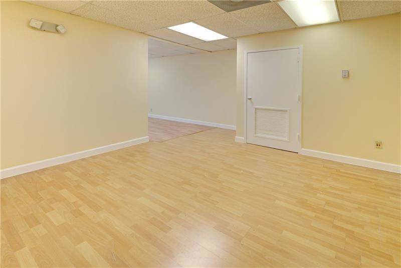 2701 Oakland Park Boulevard - Photo 1