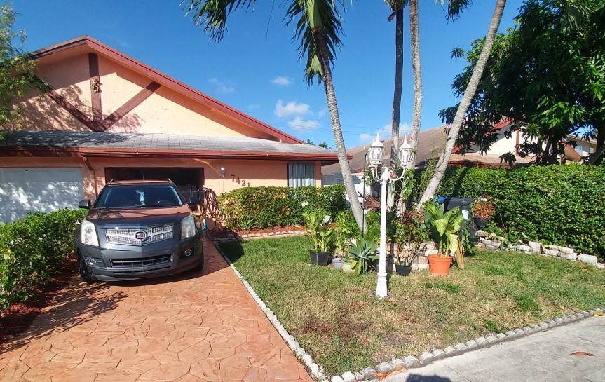 7421 11 Court - Photo 1