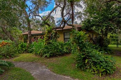 9805 Fleming Grant Road - Photo 1