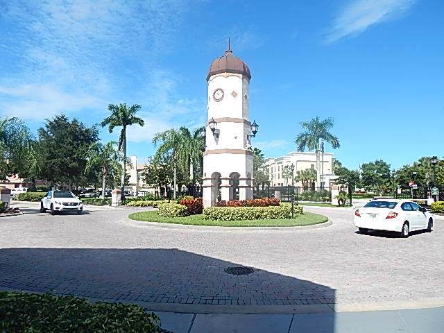 108 Peacock Boulevard - Photo 1