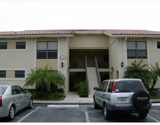 1564 Lake Crystal Dr - Photo 1