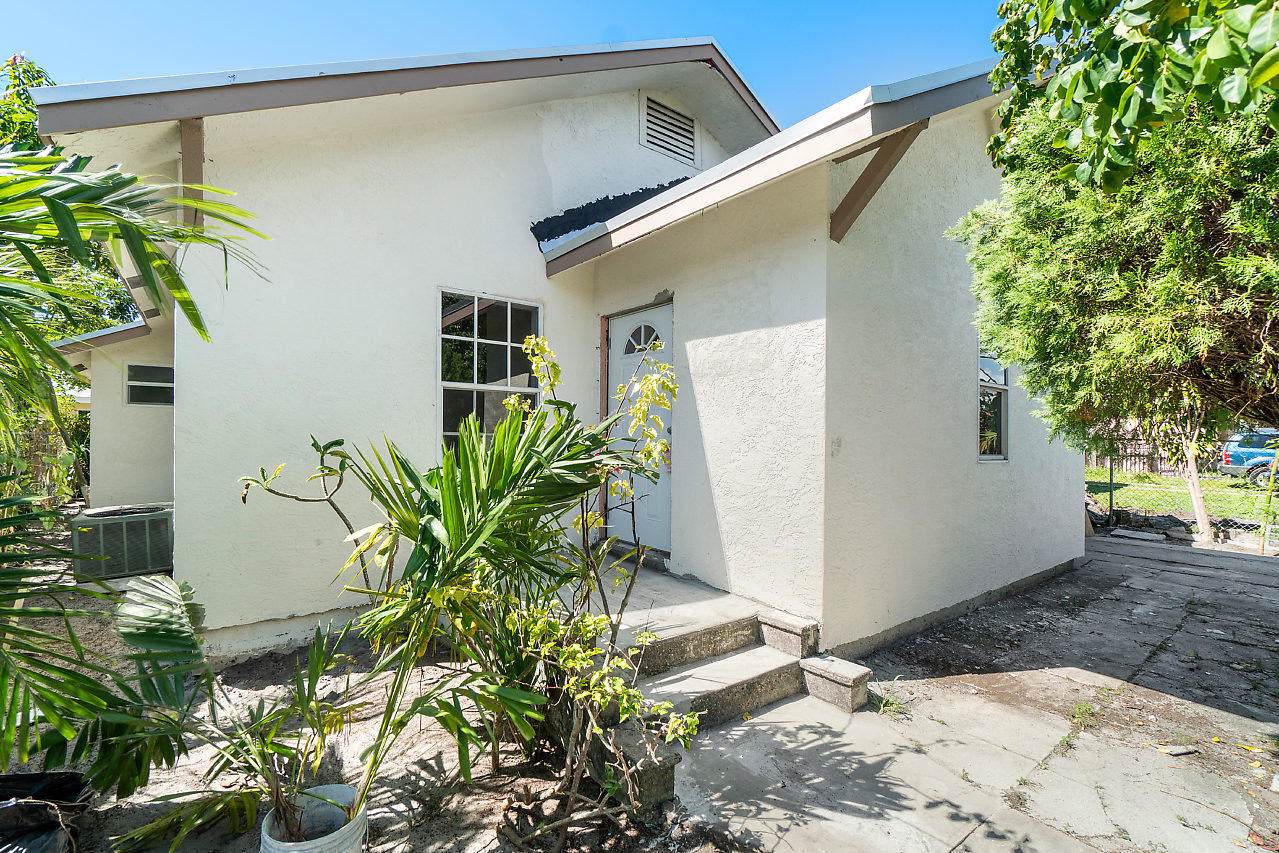 420 Lilac Court - Photo 1