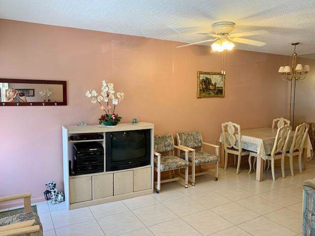 110 Hastings G - Photo 1