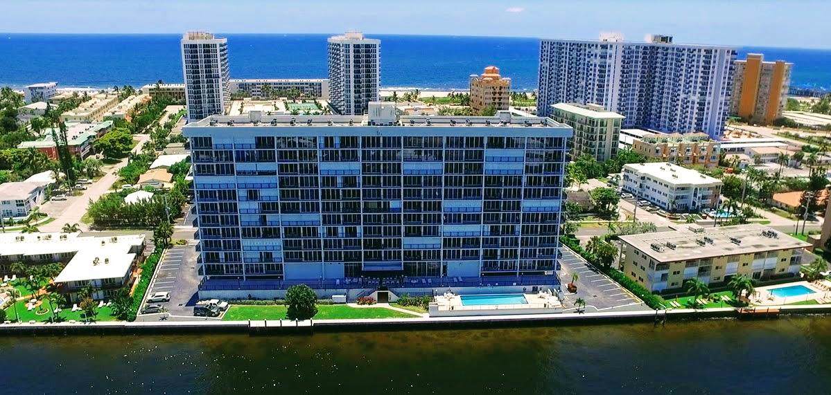 521 Riverside Drive - Photo 1
